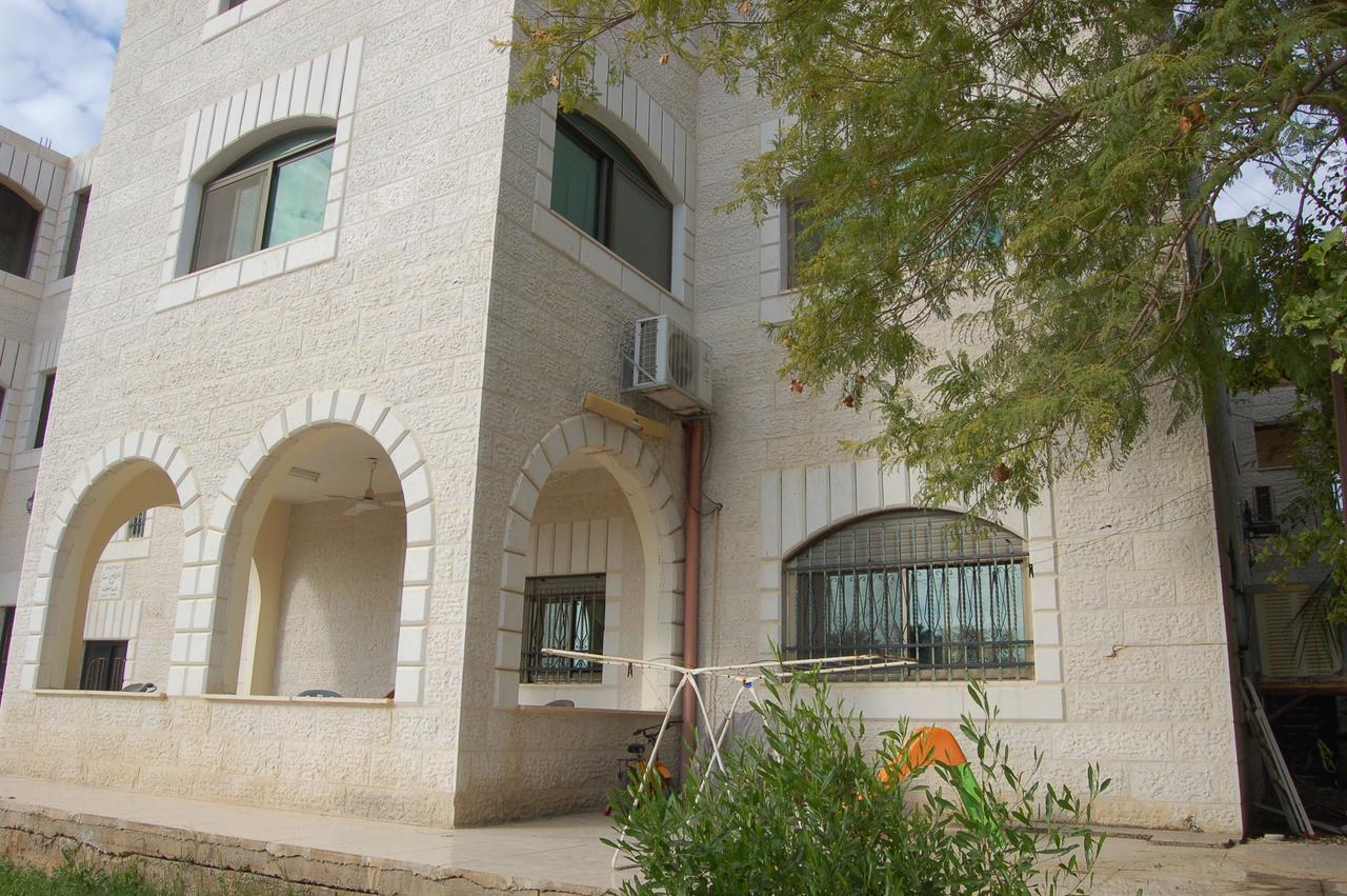 Jericho Waleed'S Hostel Экстерьер фото